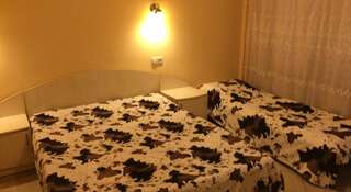 Гостиница Гостевой дом «На Чапаева» Геленджик Классический трехместный номер-1