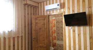 Гостиница Гостевой дом «На Чапаева» Геленджик Двухместный номер с 1 кроватью или 2 отдельными кроватями-17