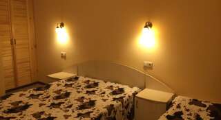 Гостиница Гостевой дом «На Чапаева» Геленджик Классический трехместный номер-4