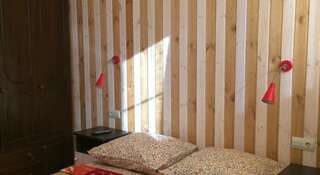 Гостиница Гостевой дом «На Чапаева» Геленджик Трехместный номер с ванной комнатой-4